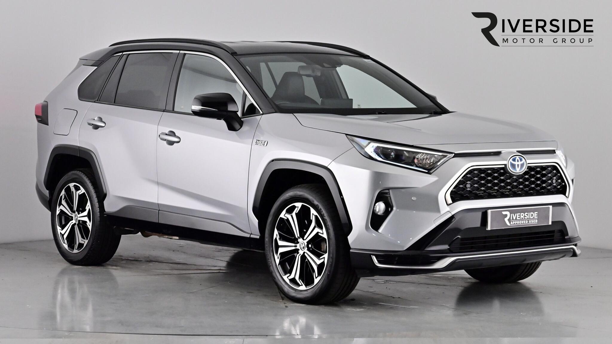 Main listing image - Toyota RAV4