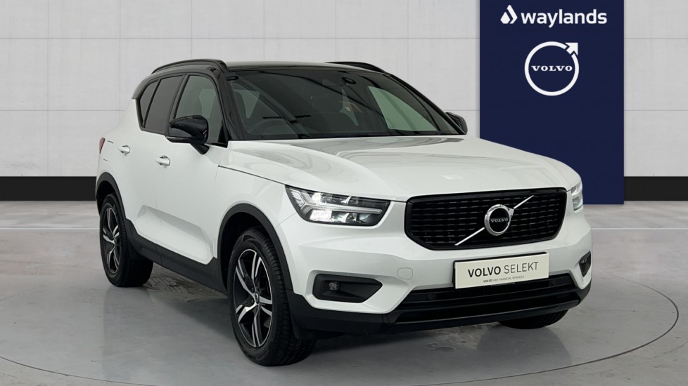 Main listing image - Volvo XC40