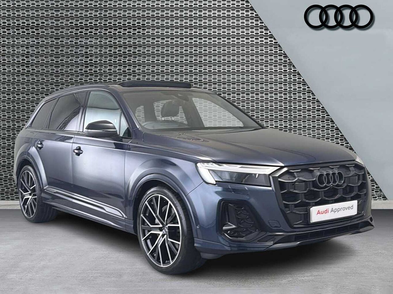 Main listing image - Audi Q7