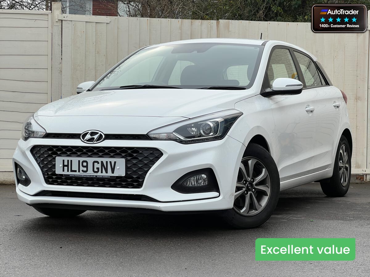 Main listing image - Hyundai i20