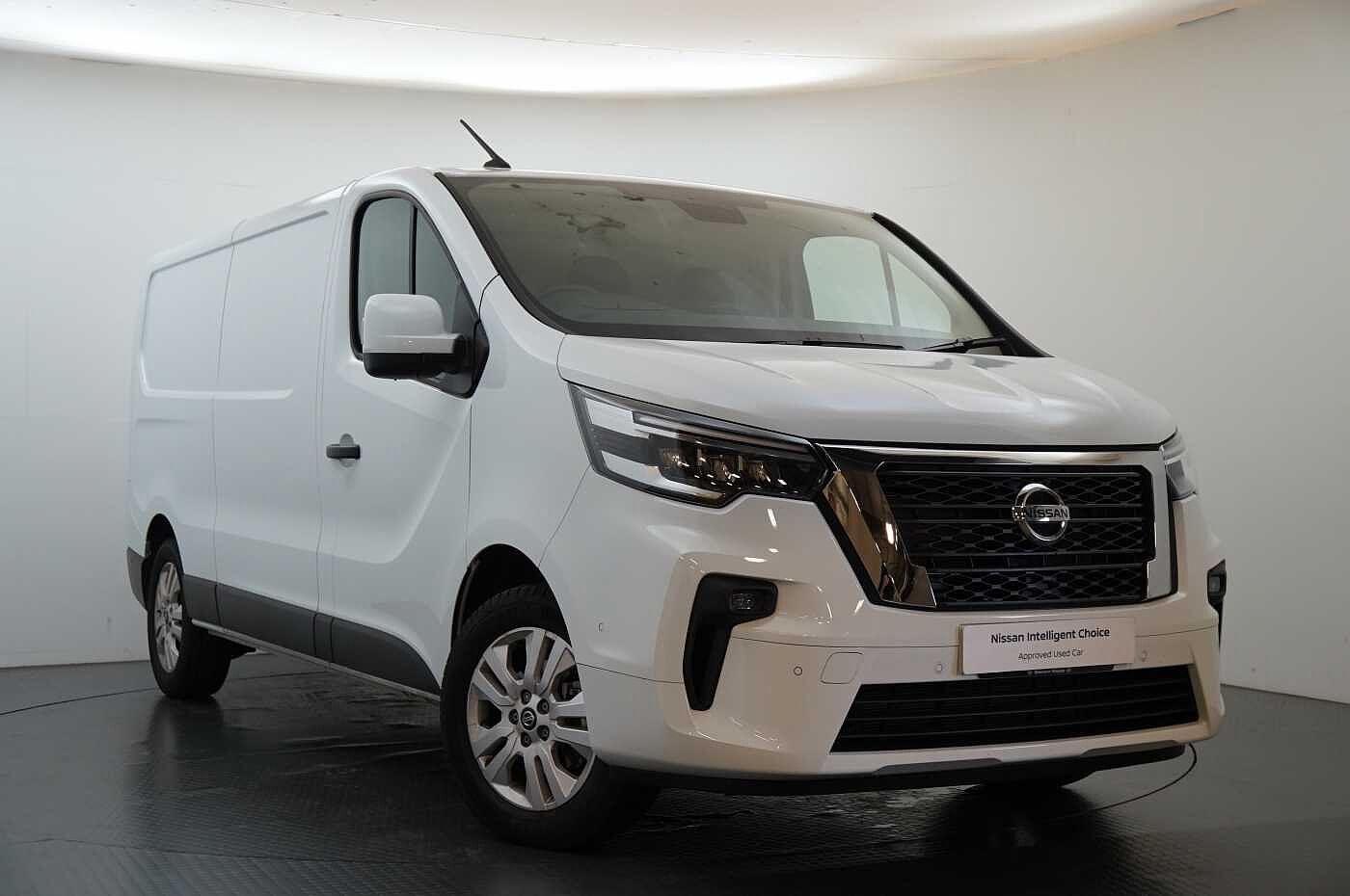 Main listing image - Nissan Primastar