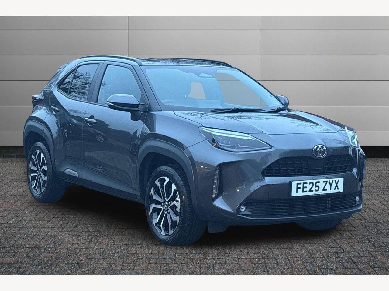 Main listing image - Toyota Yaris Cross