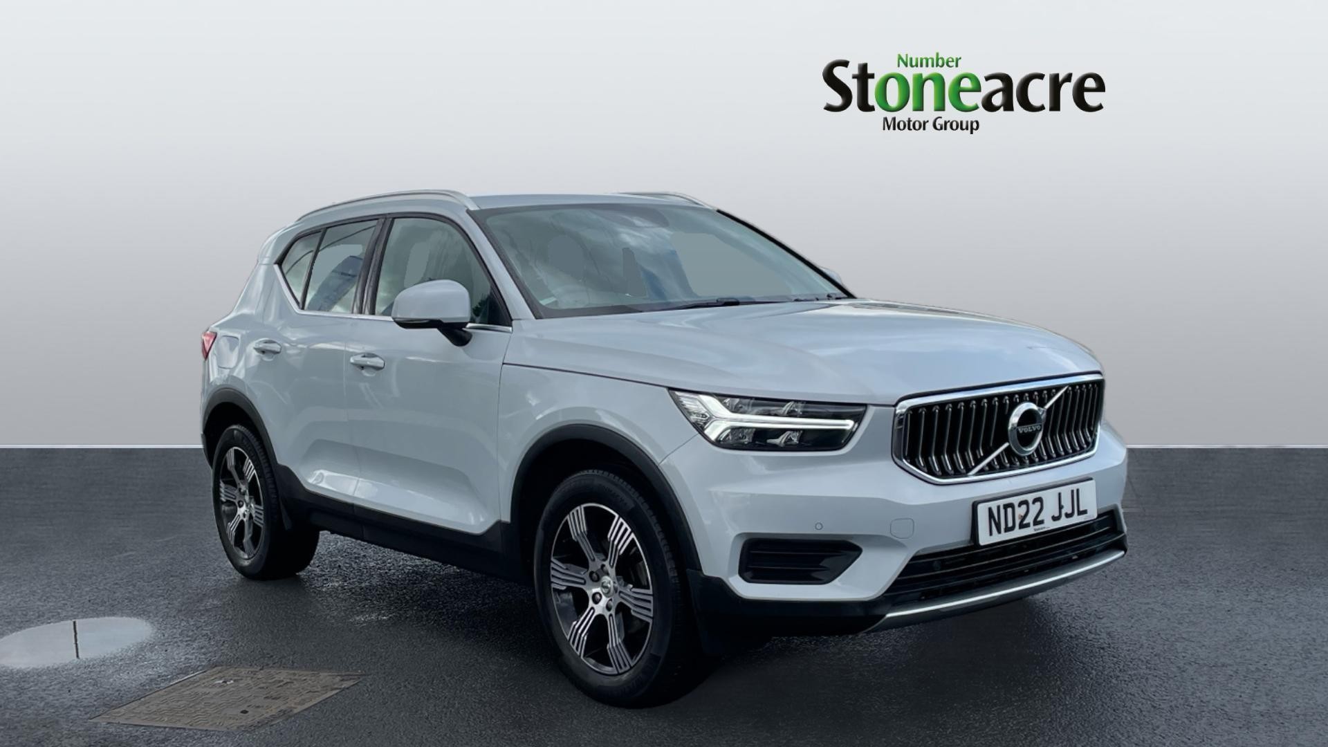 Main listing image - Volvo XC40