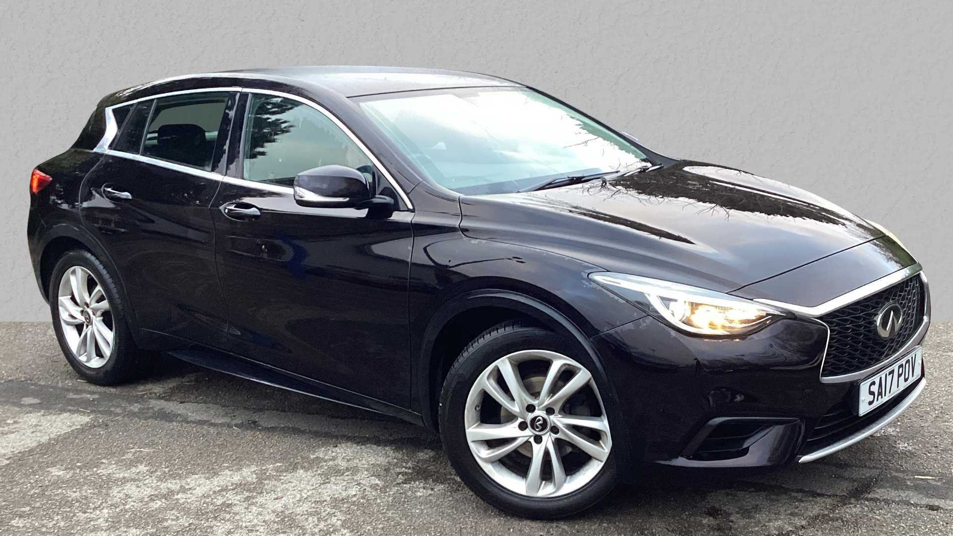 Main listing image - Infiniti Q30