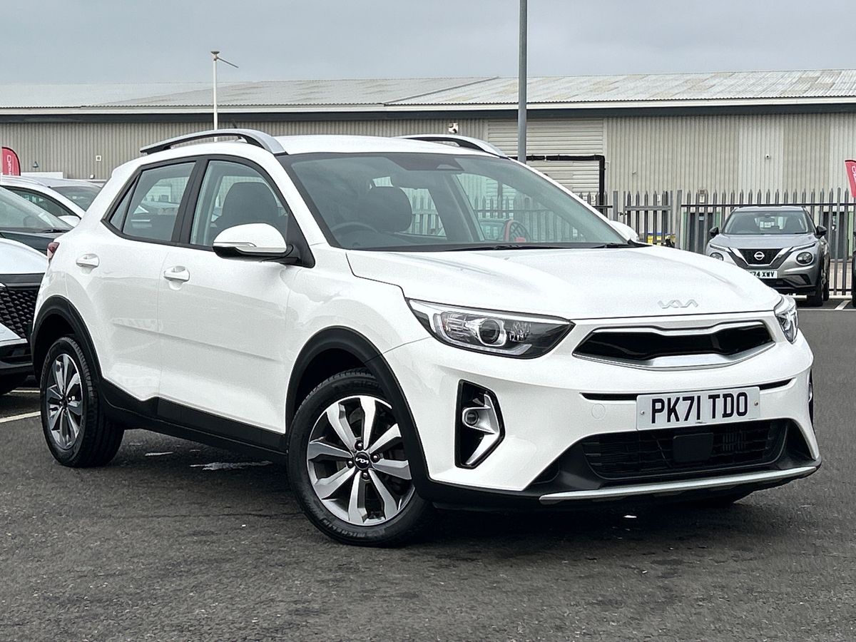 Main listing image - Kia Stonic