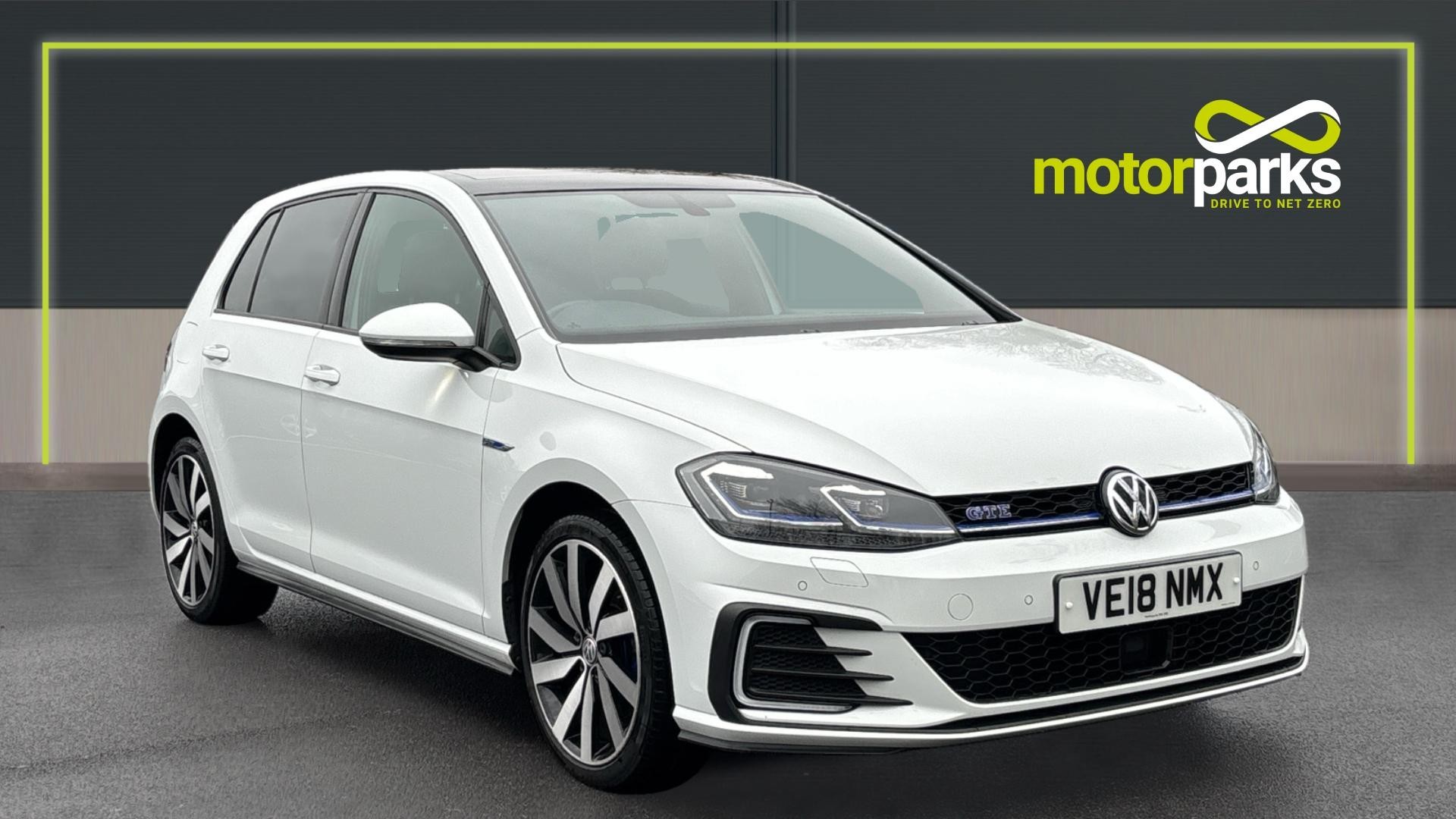 Main listing image - Volkswagen Golf