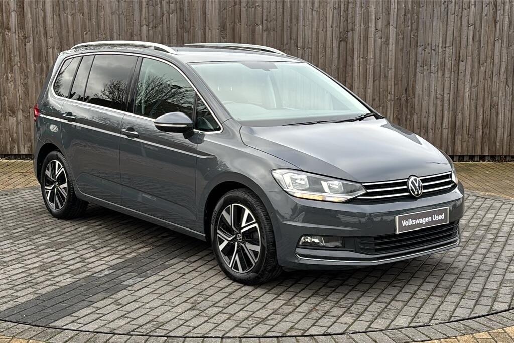 Main listing image - Volkswagen Touran