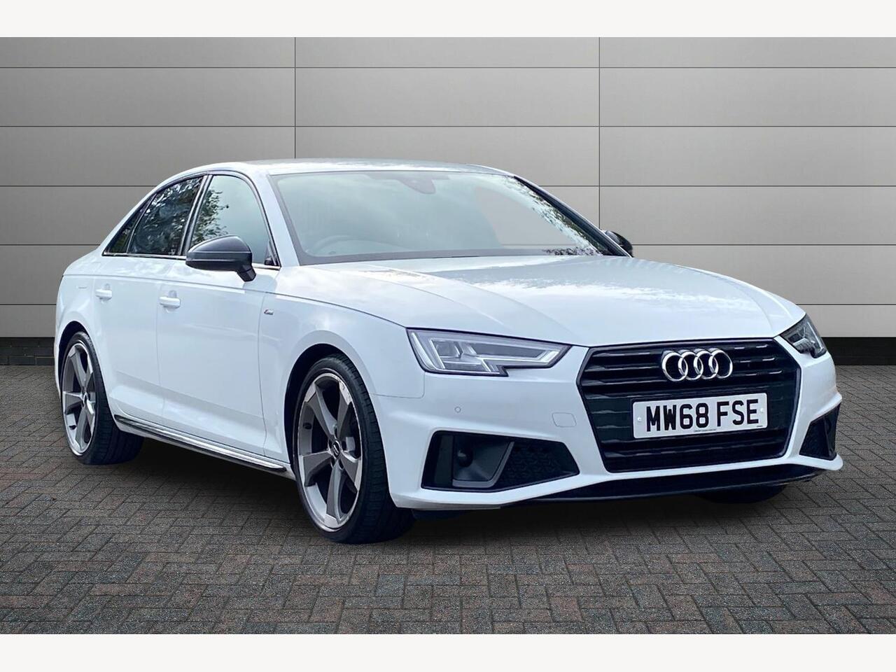Main listing image - Audi A4