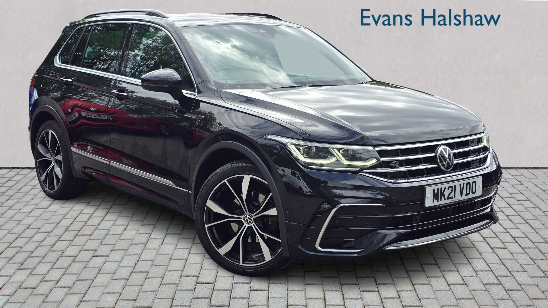 Main listing image - Volkswagen Tiguan