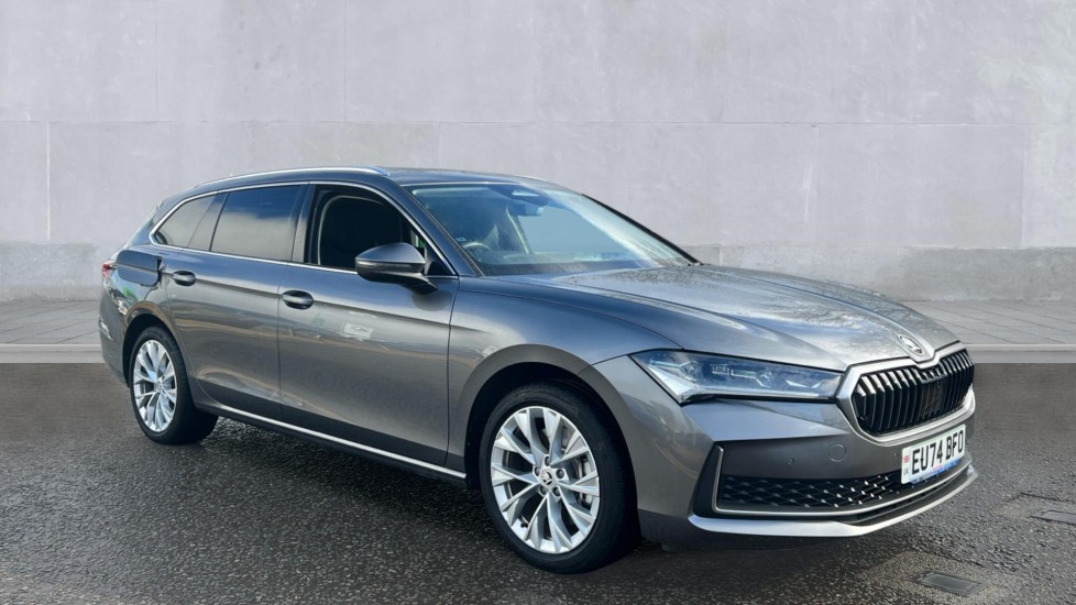 Main listing image - Skoda Superb Estate
