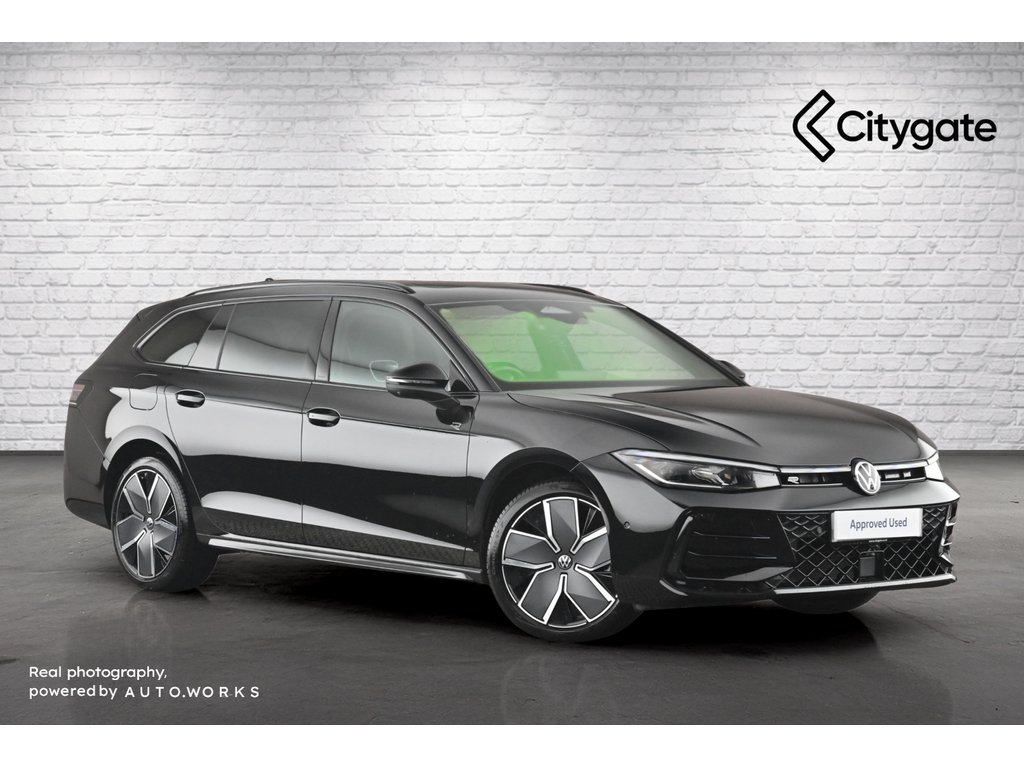 Main listing image - Volkswagen Passat