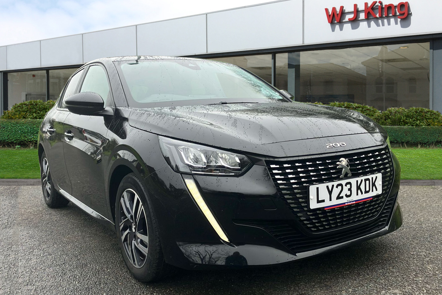 Main listing image - Peugeot 208