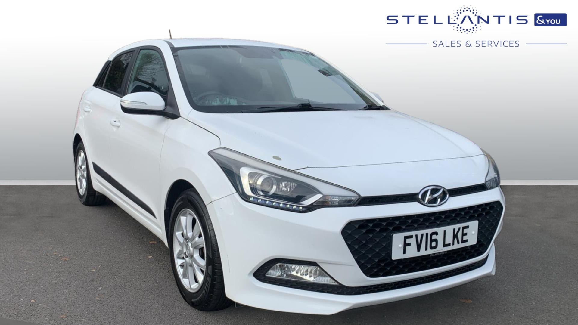 Main listing image - Hyundai i20