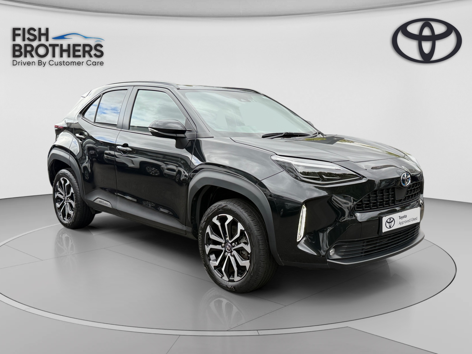 Main listing image - Toyota Yaris Cross