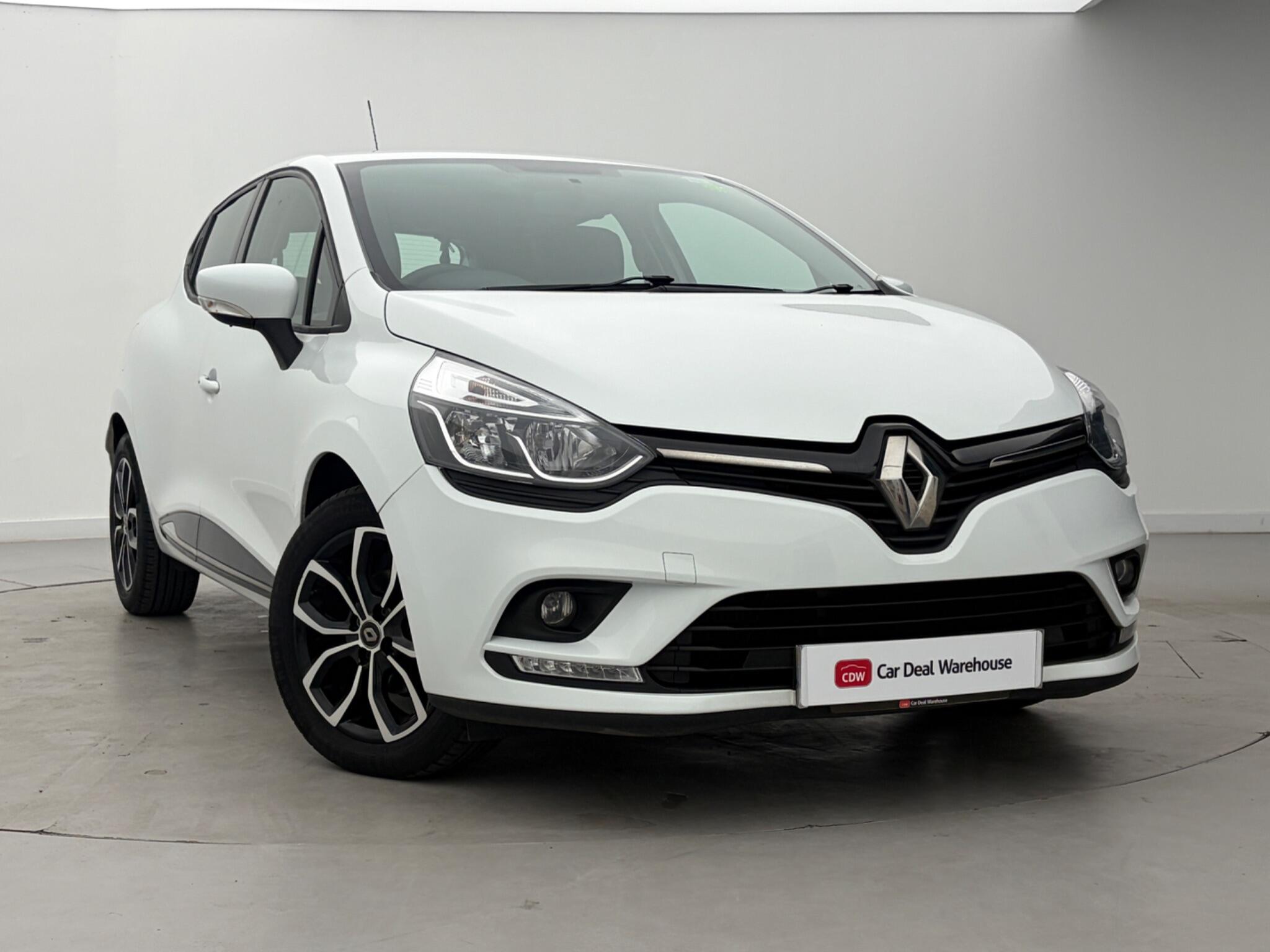 Main listing image - Renault Clio