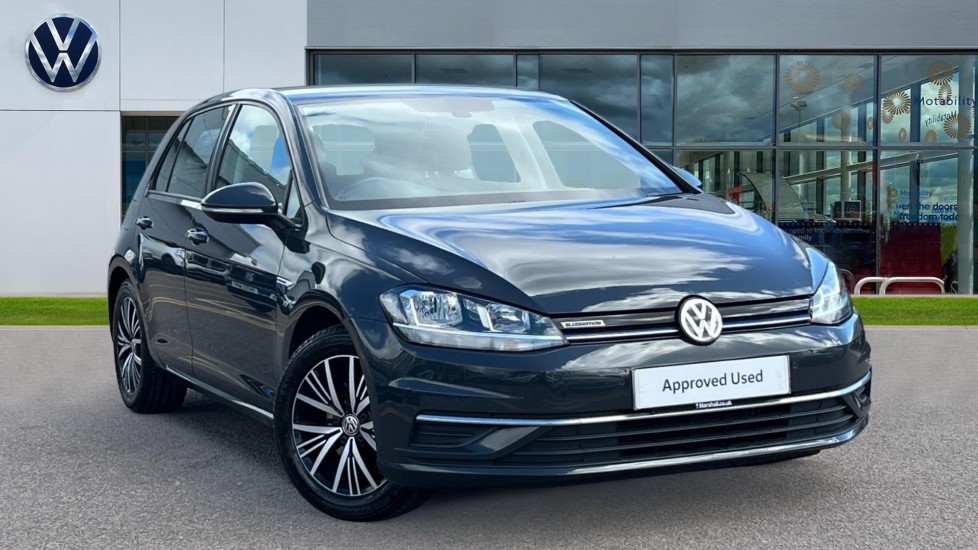 Main listing image - Volkswagen Golf
