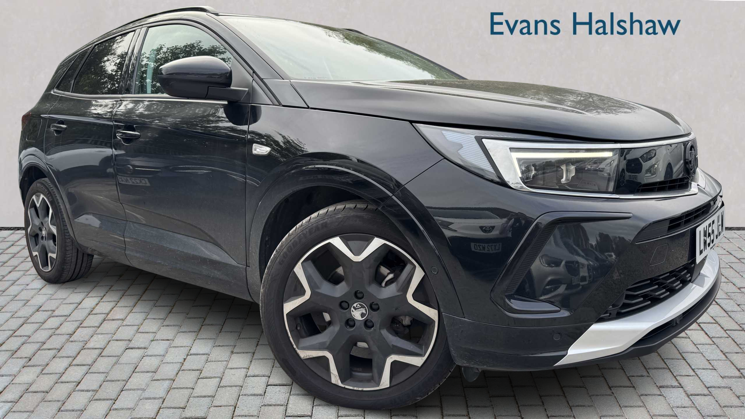 Main listing image - Vauxhall Grandland
