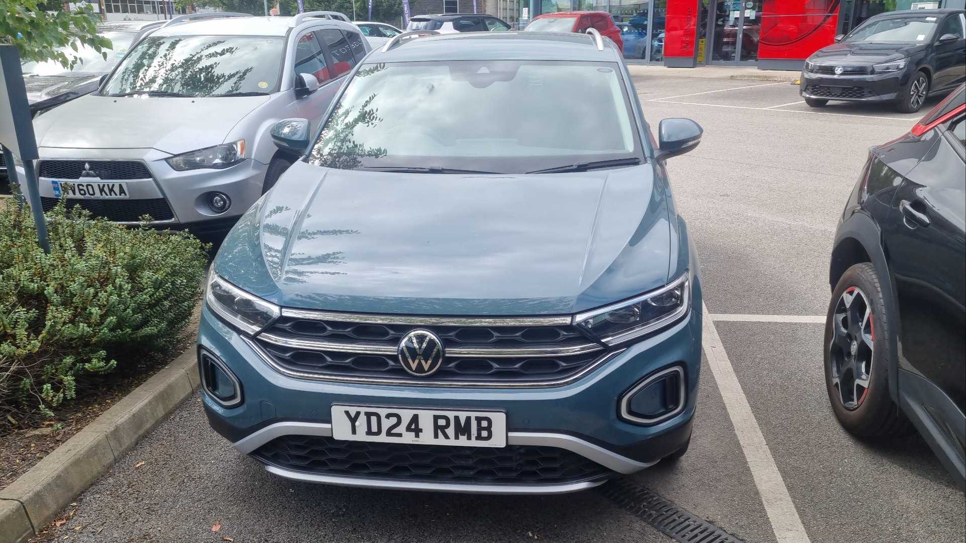 Main listing image - Volkswagen T-Roc