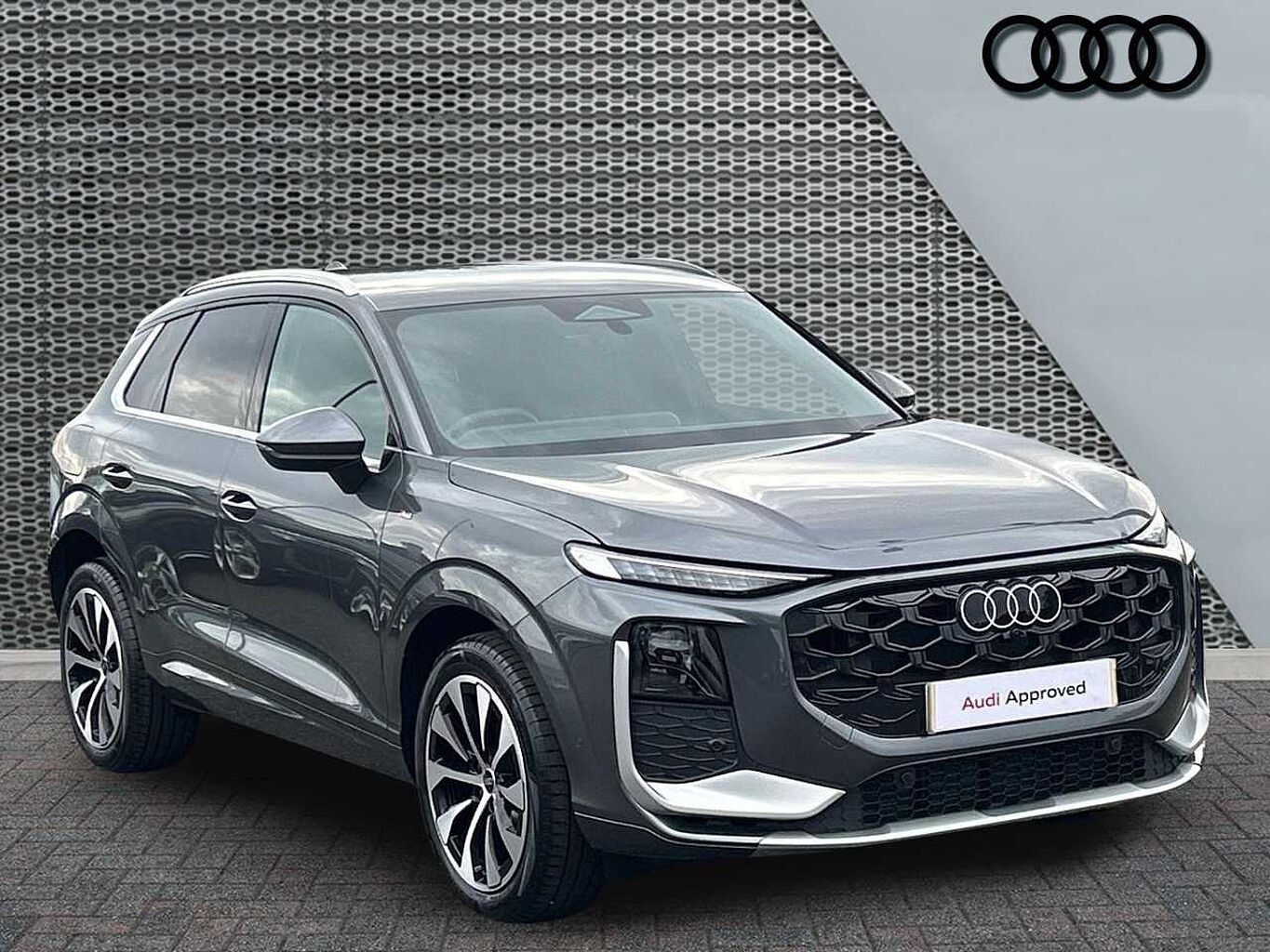 Main listing image - Audi Q3