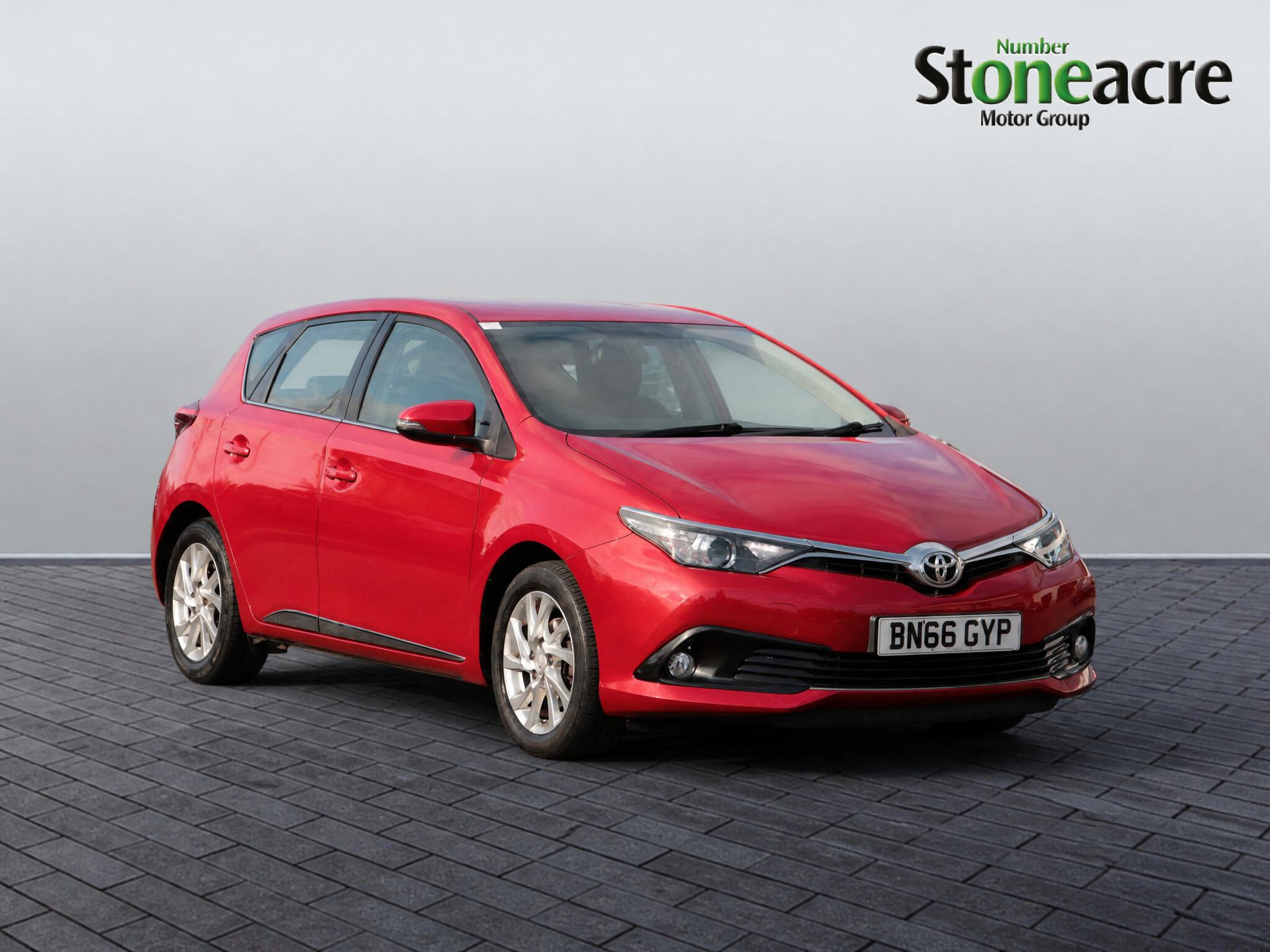 Main listing image - Toyota Auris