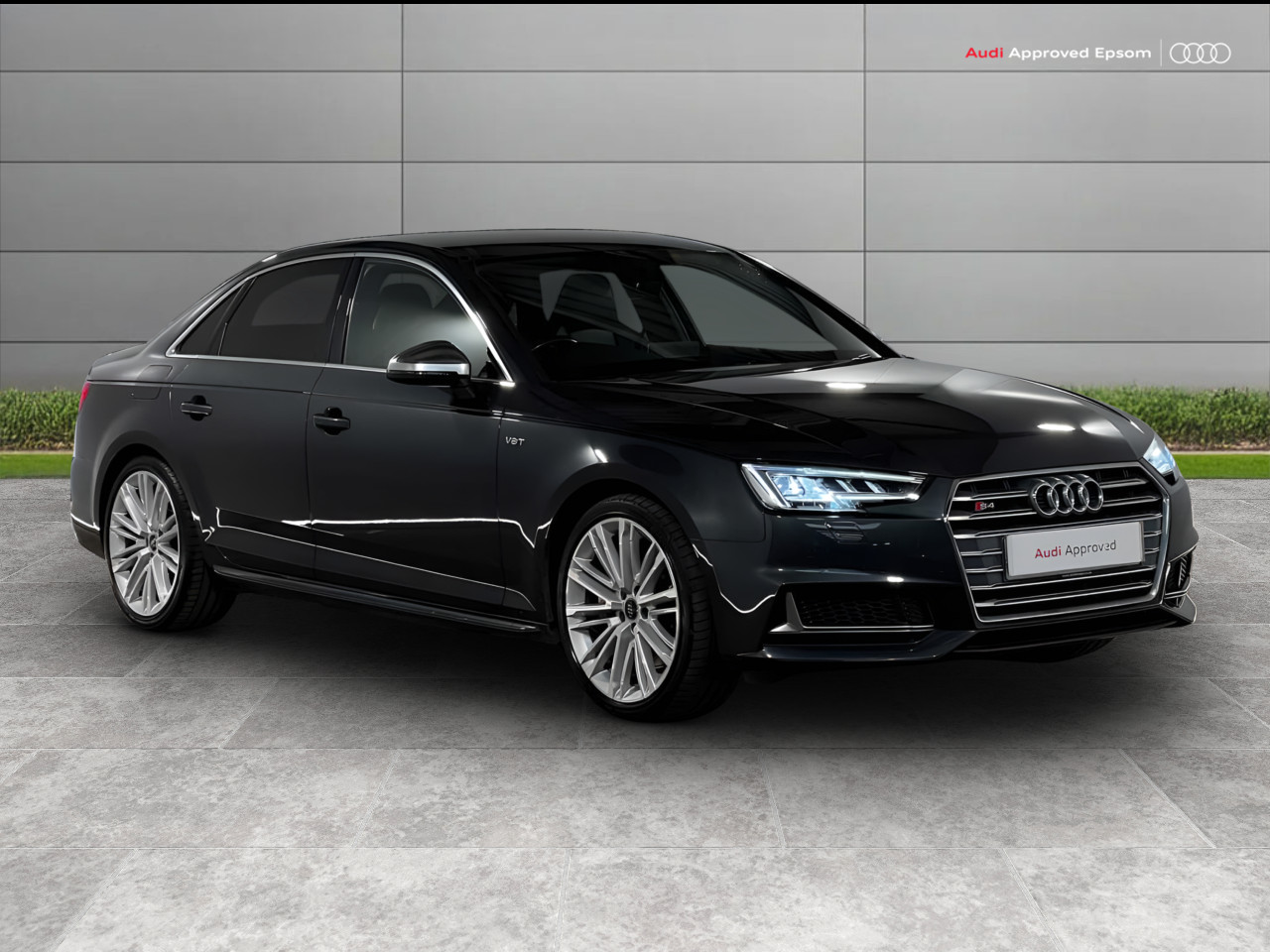Main listing image - Audi S4