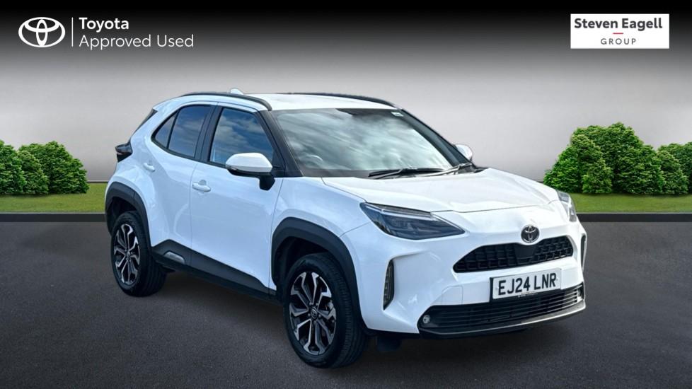 Main listing image - Toyota Yaris Cross