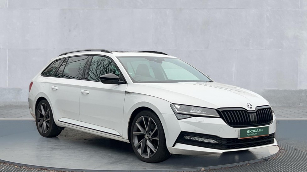 Main listing image - Skoda Superb Estate