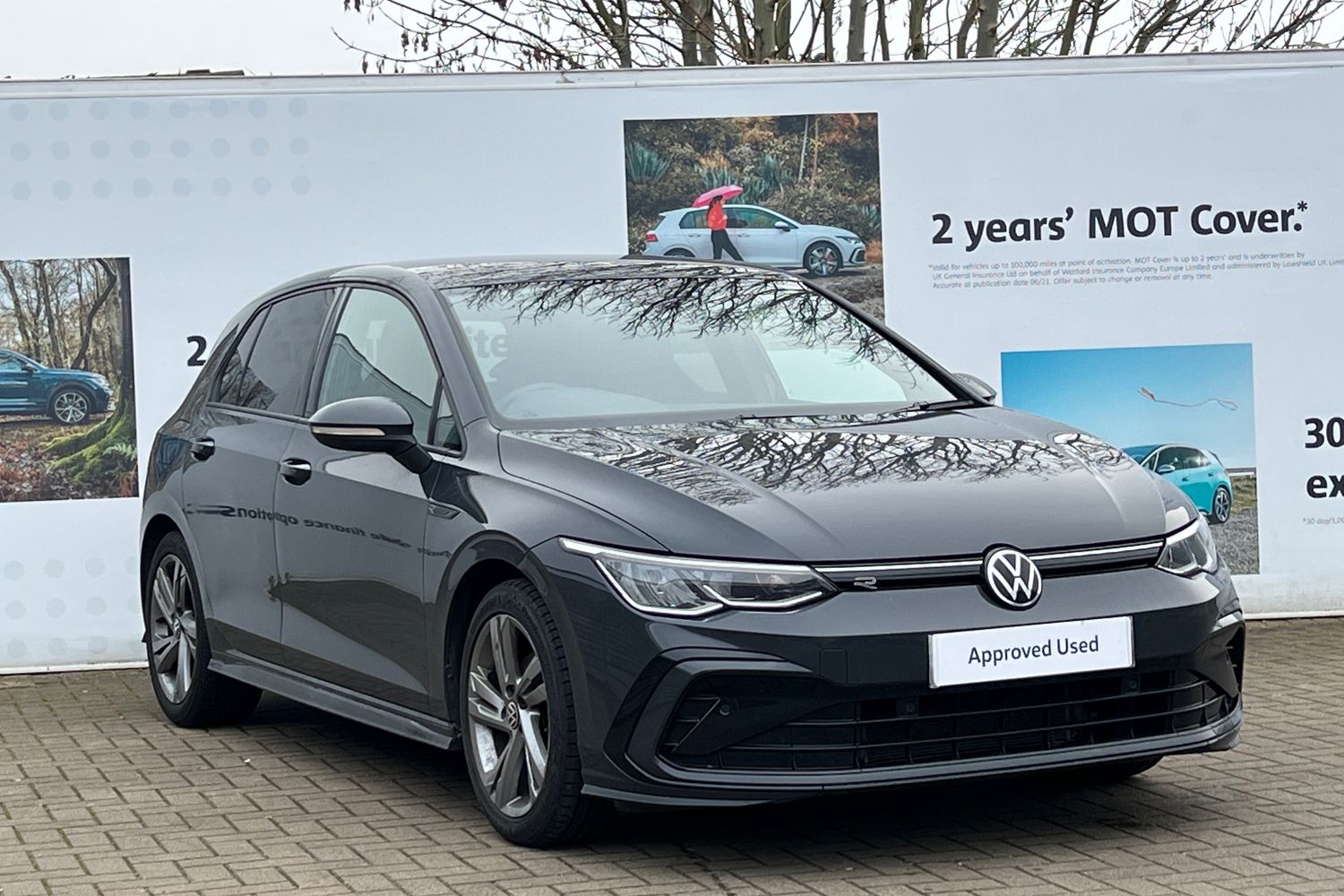 Main listing image - Volkswagen Golf