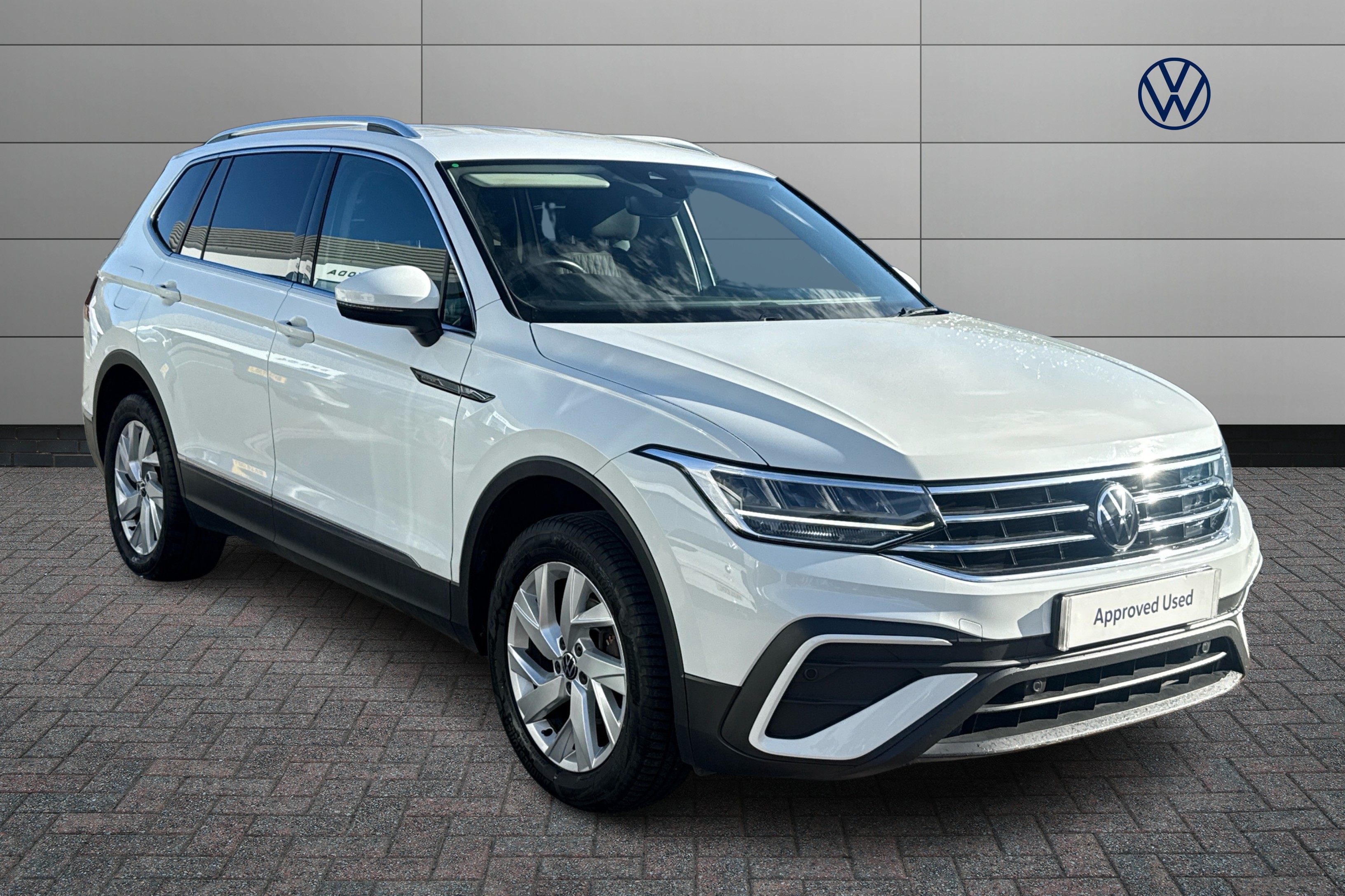 Main listing image - Volkswagen Tiguan Allspace