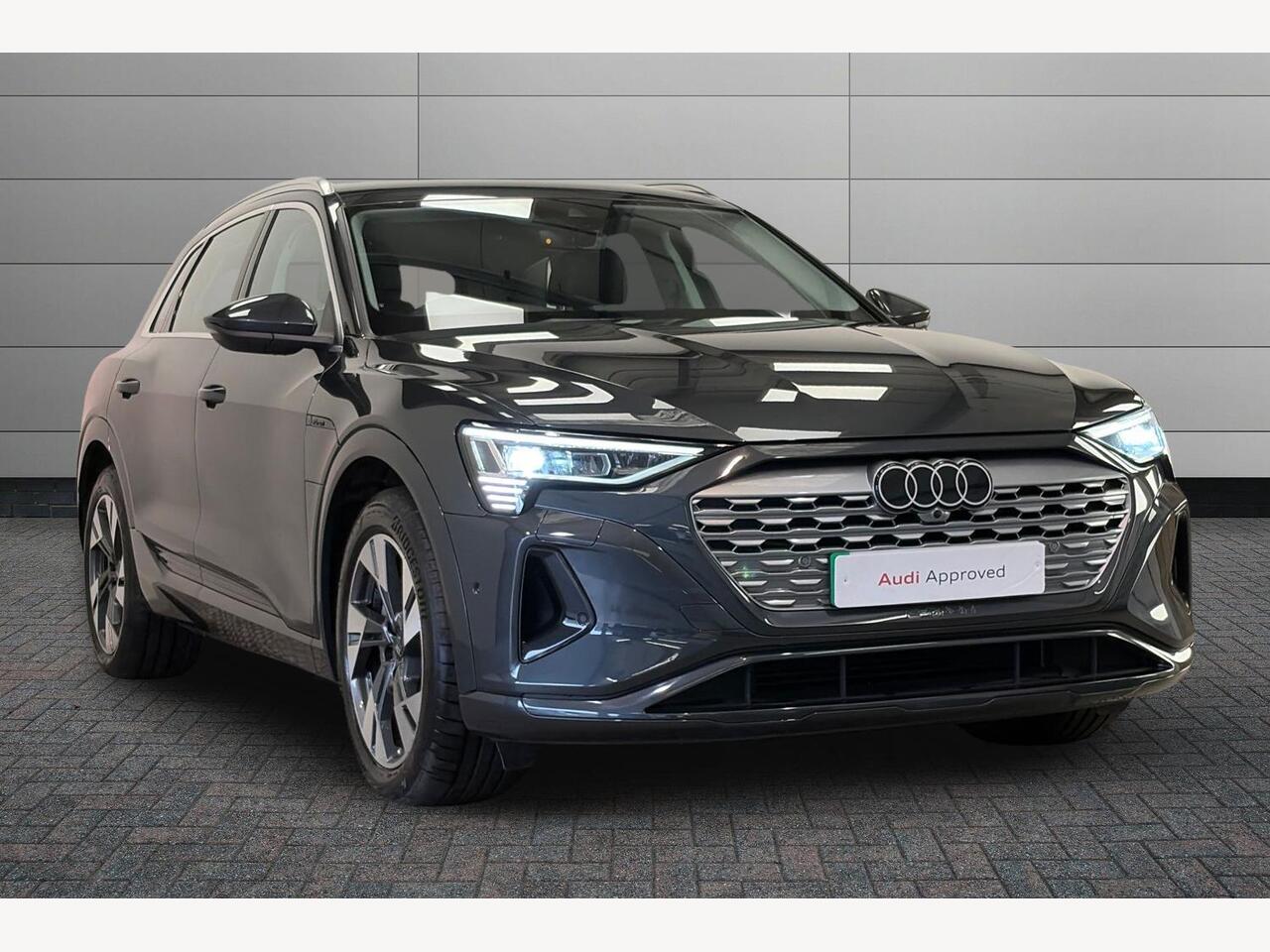 Main listing image - Audi Q8