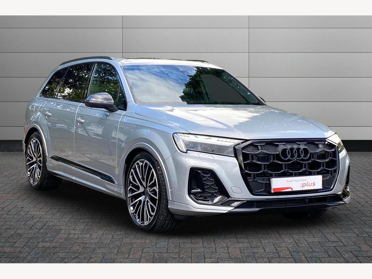 Main listing image - Audi Q7