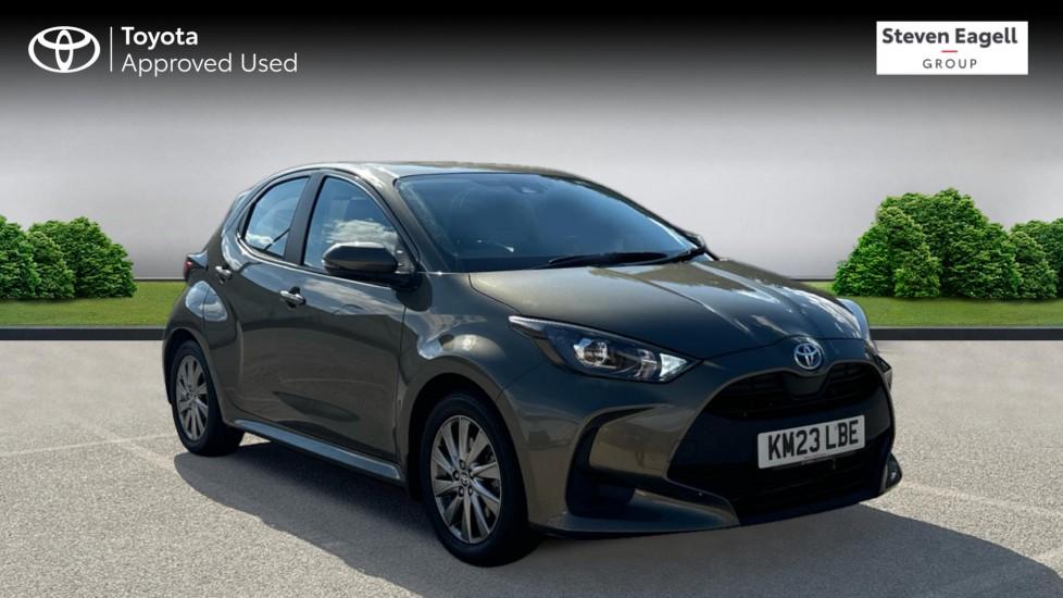 Main listing image - Toyota Yaris