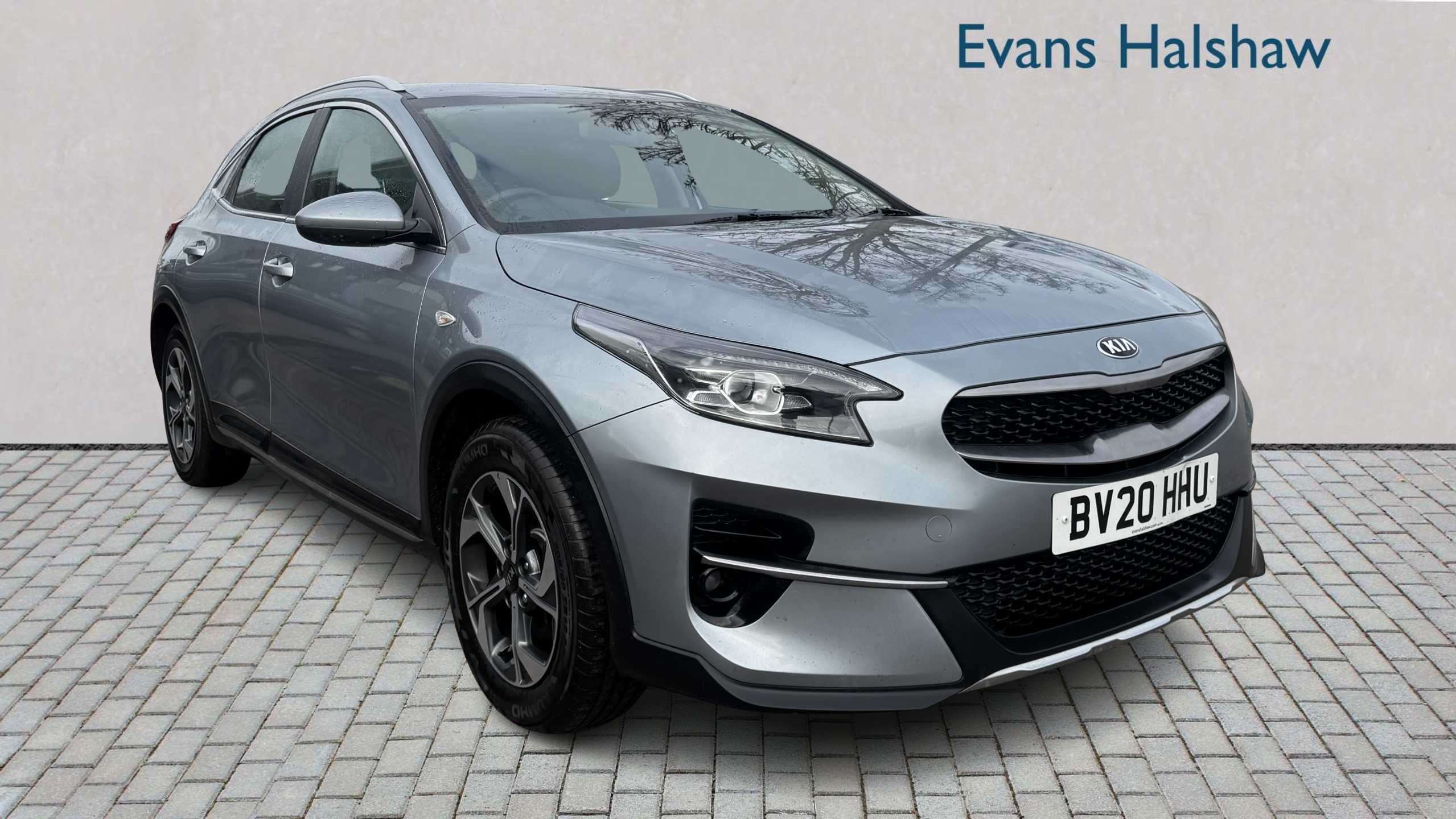 Main listing image - Kia XCeed