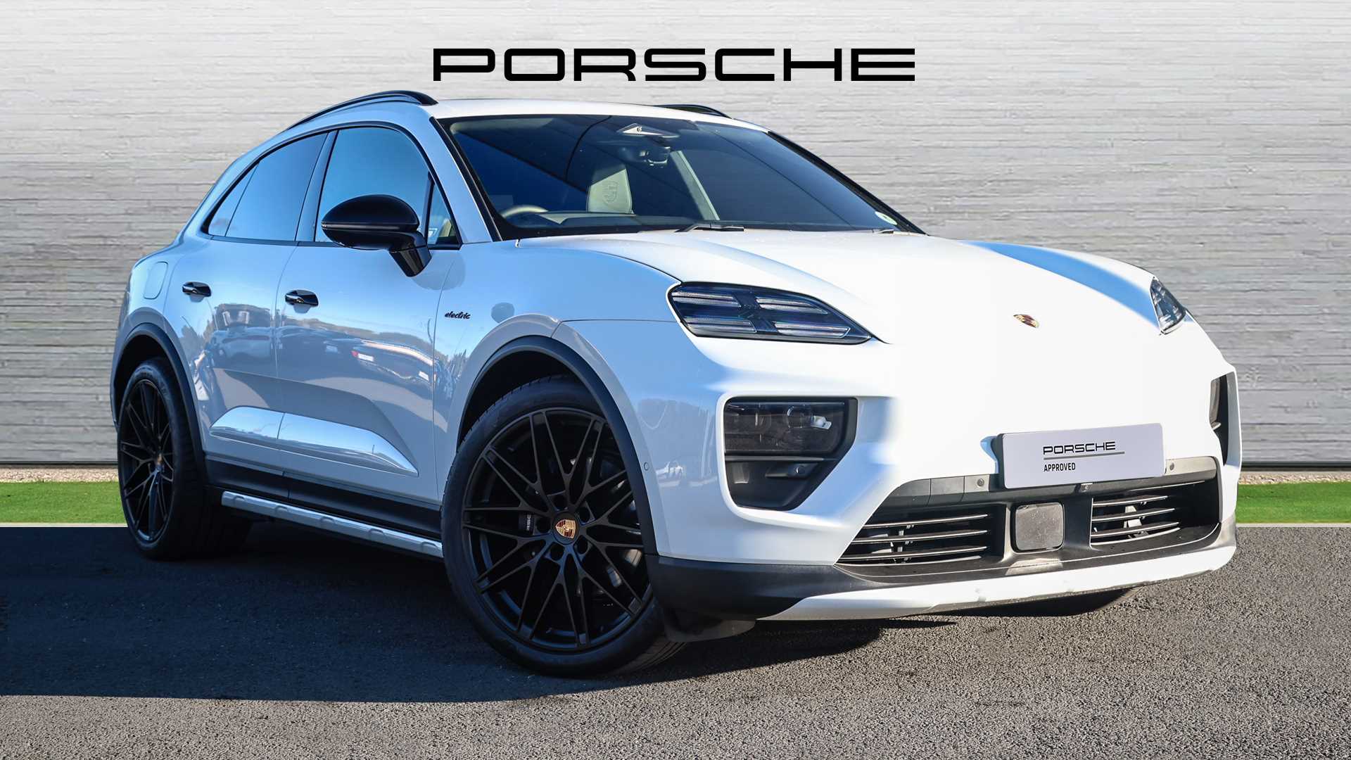 Main listing image - Porsche Macan