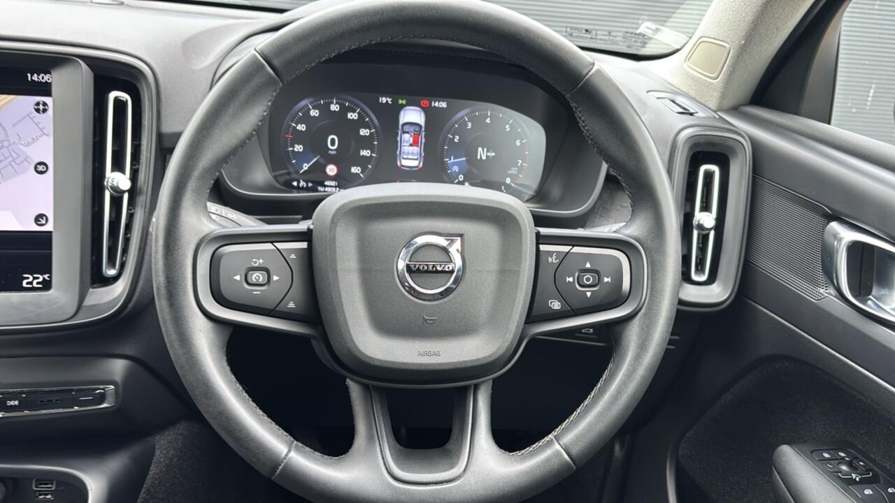 Main listing image - Volvo XC40