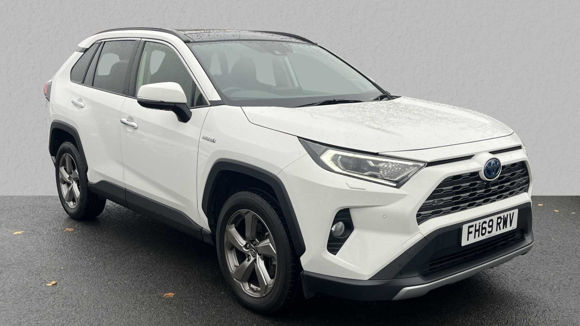 Main listing image - Toyota RAV4