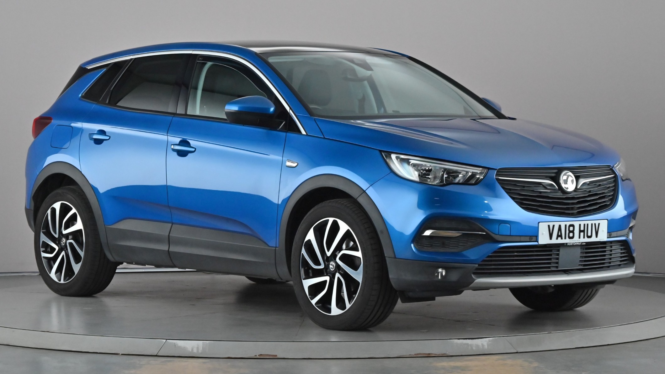 Main listing image - Vauxhall Grandland X