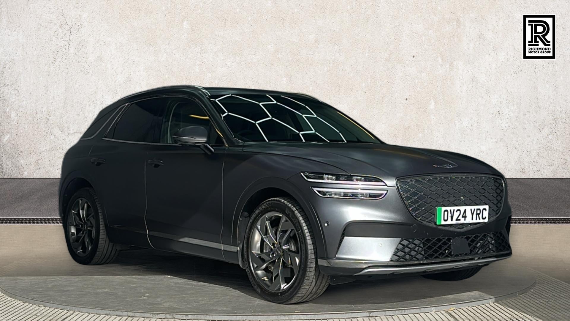Main listing image - Genesis Gv70