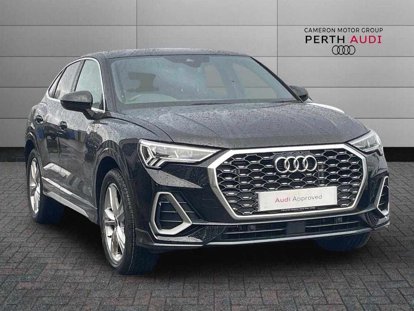 Main listing image - Audi Q3