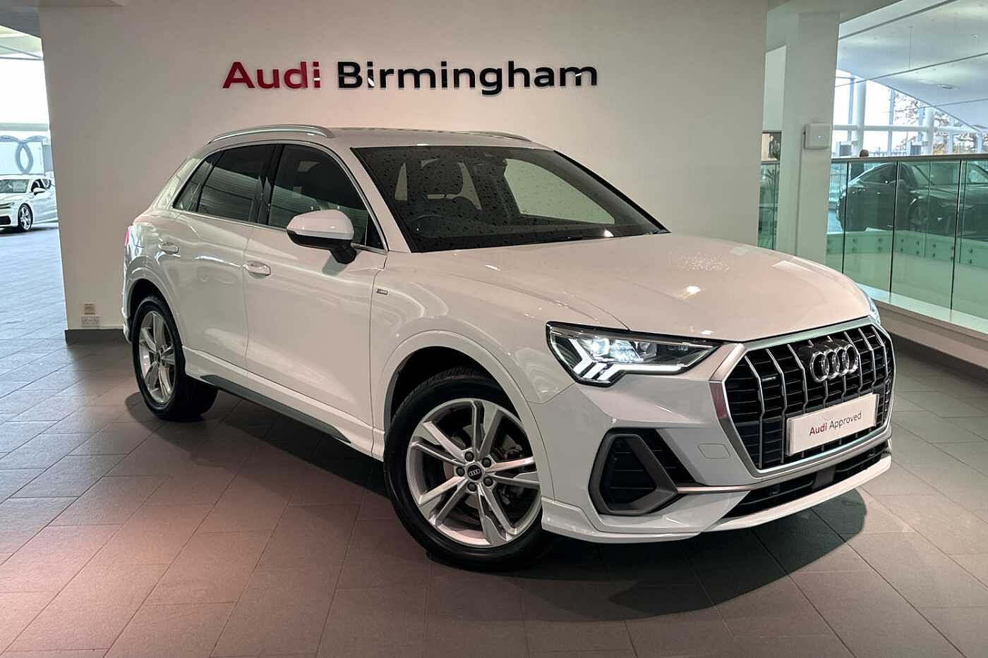 Main listing image - Audi Q3