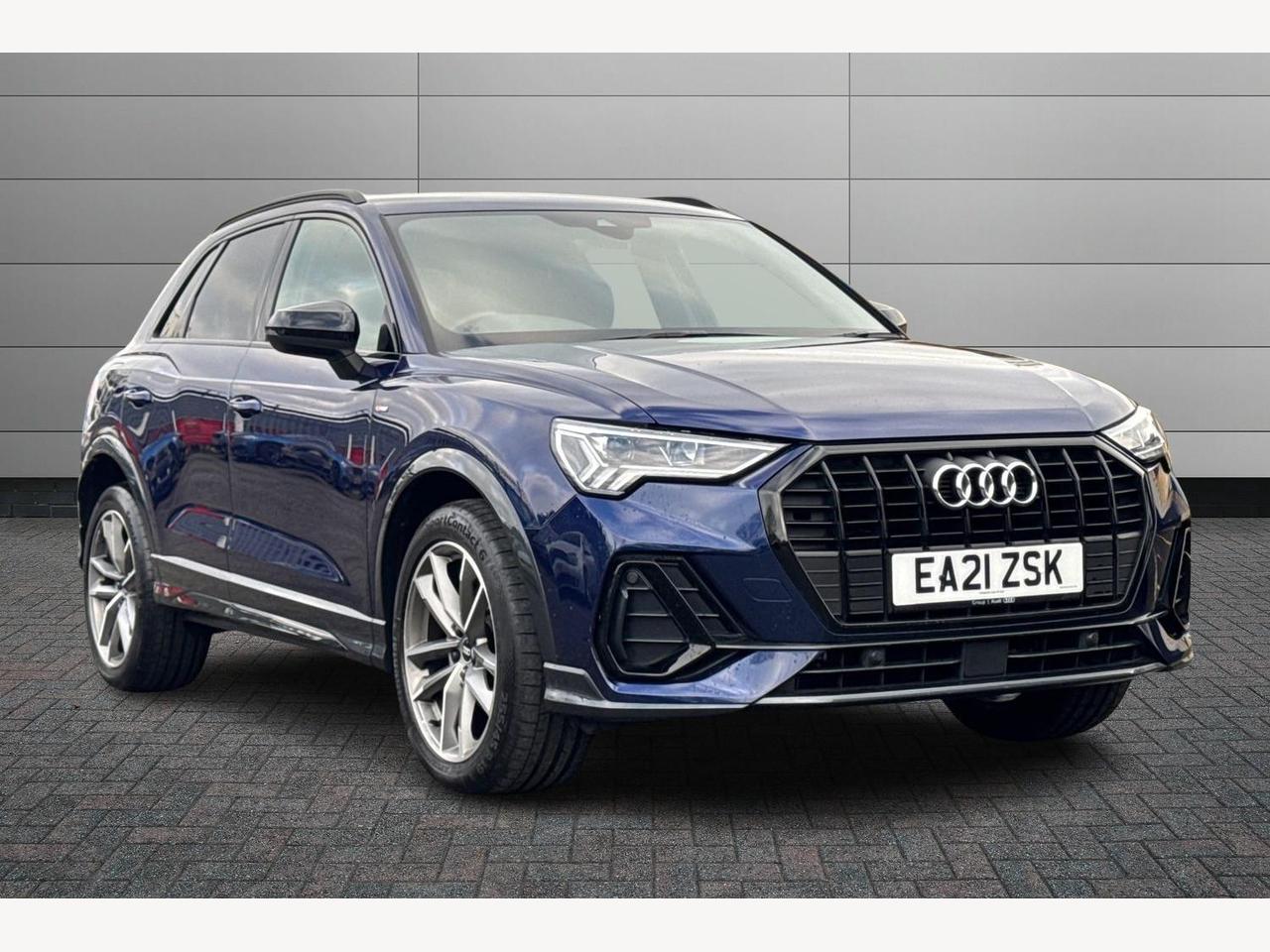 Main listing image - Audi Q3