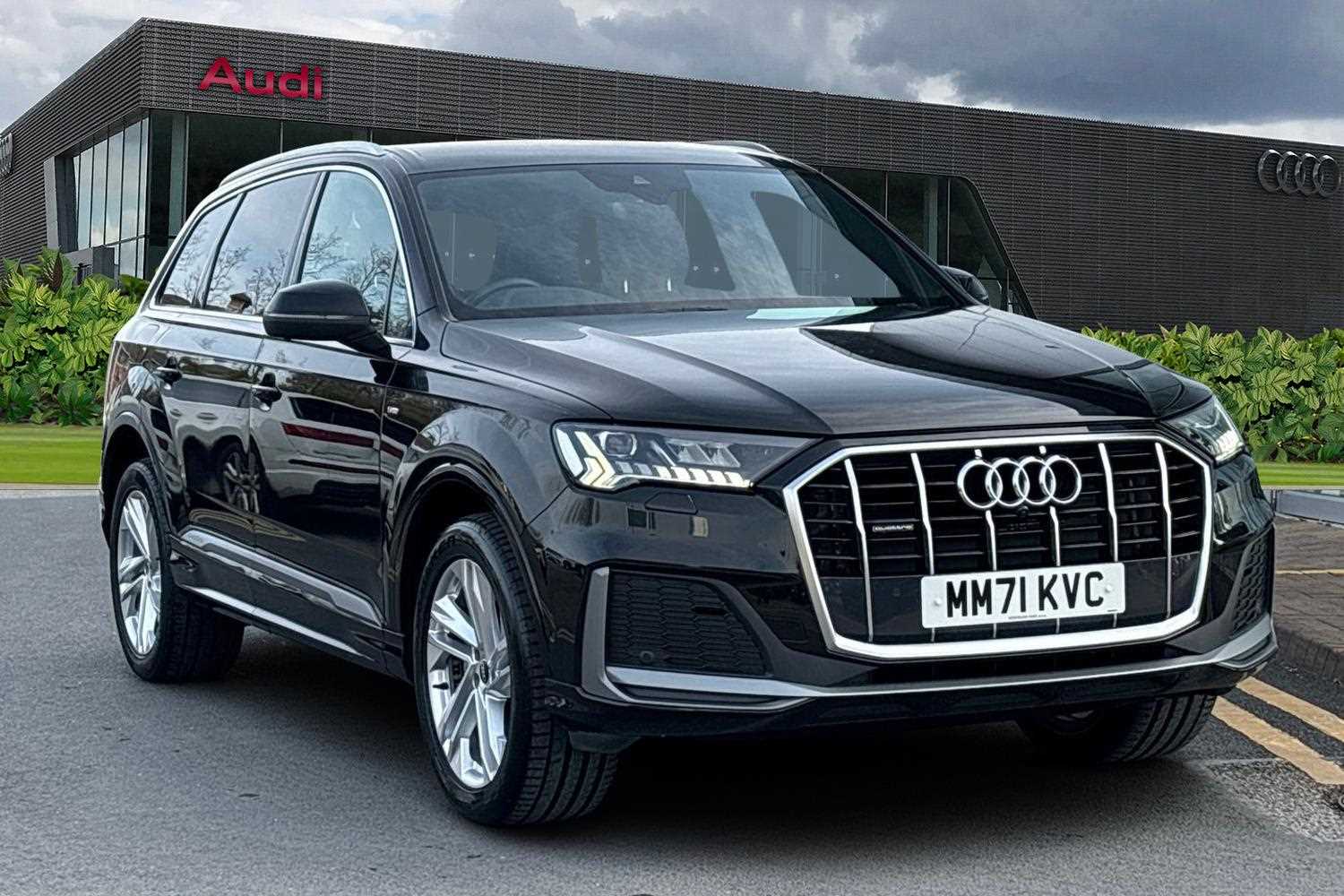 Main listing image - Audi Q7