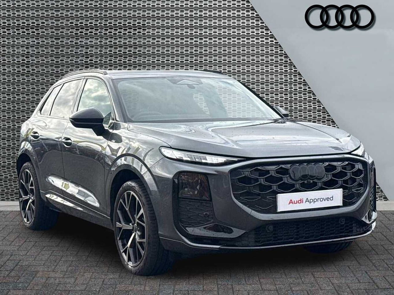 Main listing image - Audi Q3