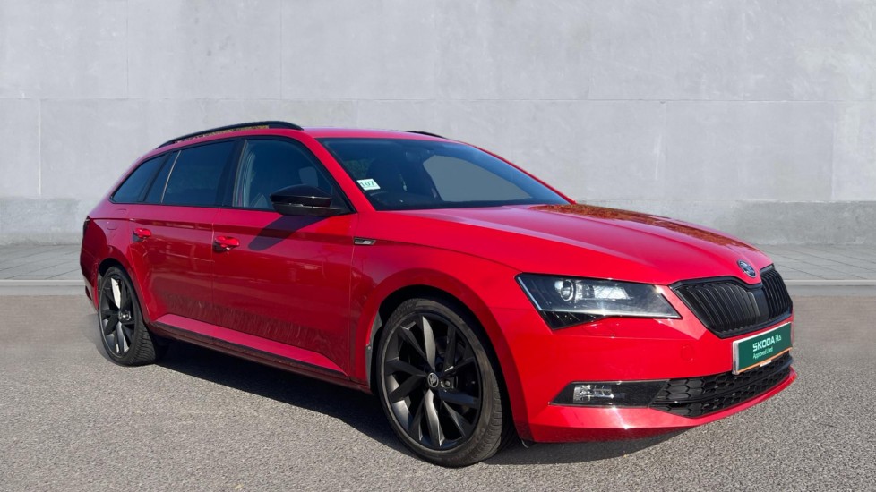 Main listing image - Skoda Superb Estate