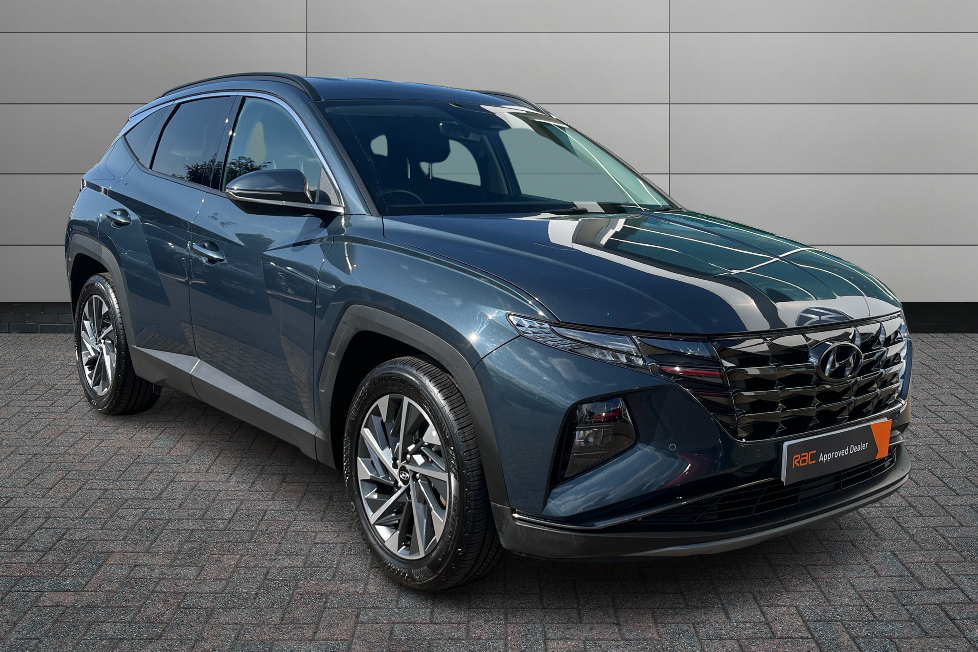 Main listing image - Hyundai Tucson