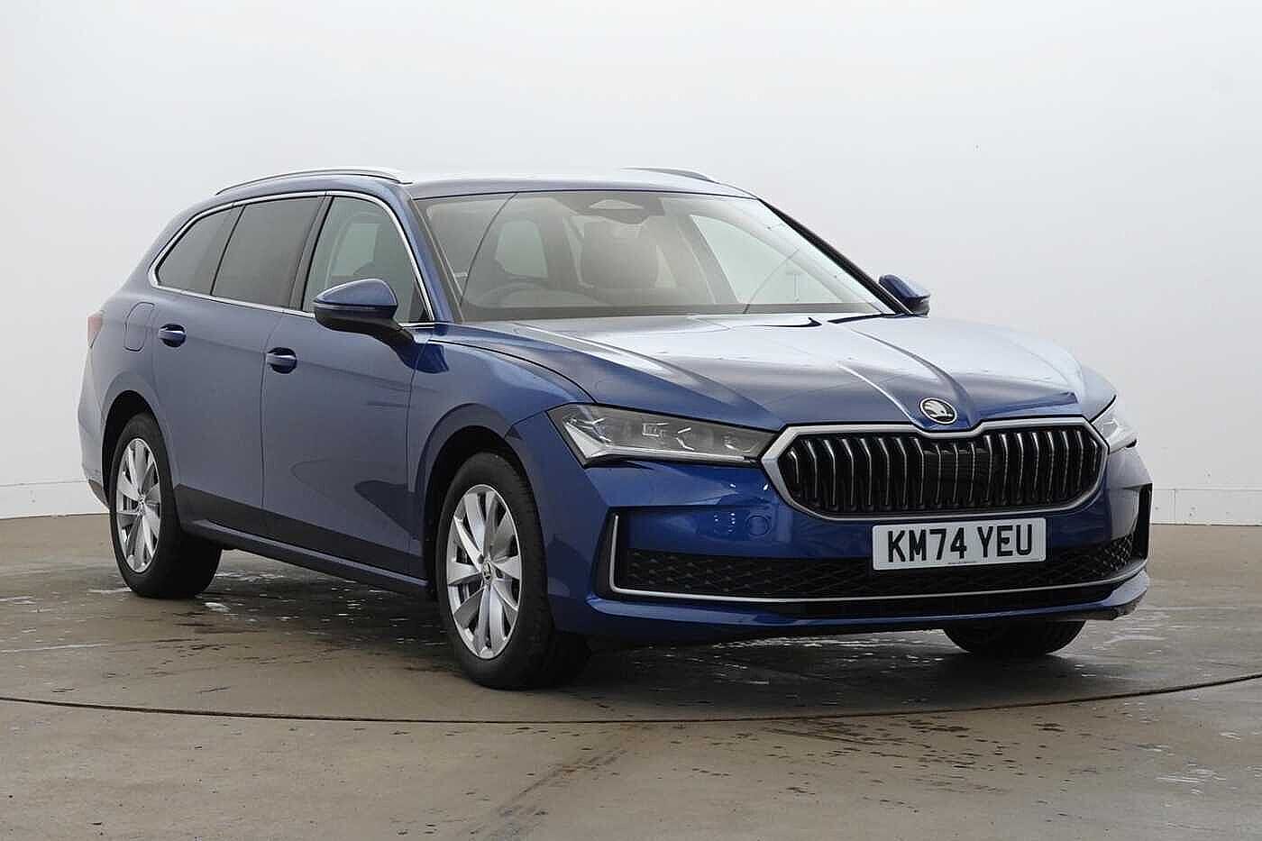 Main listing image - Skoda Superb Estate