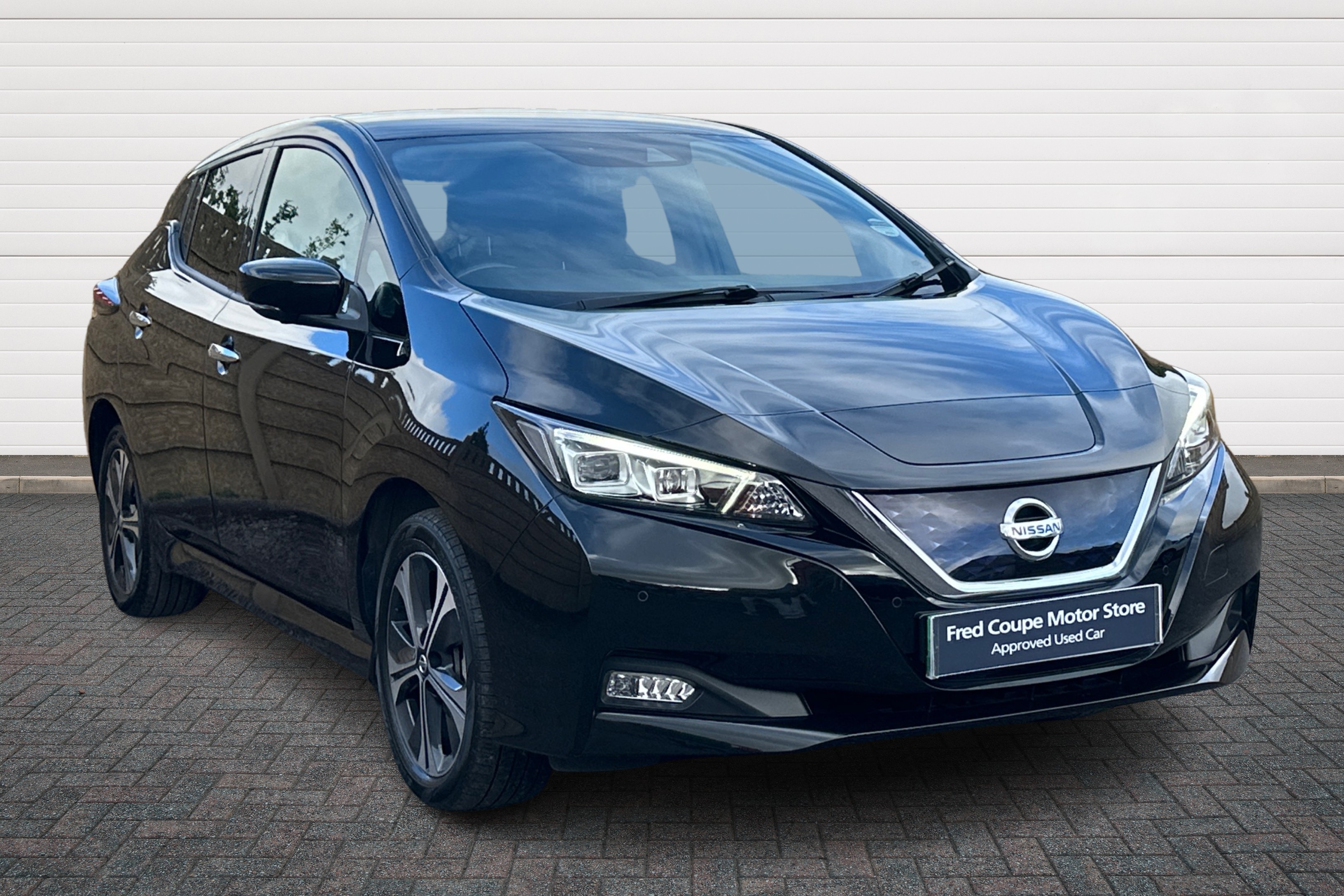 Main listing image - Nissan Leaf