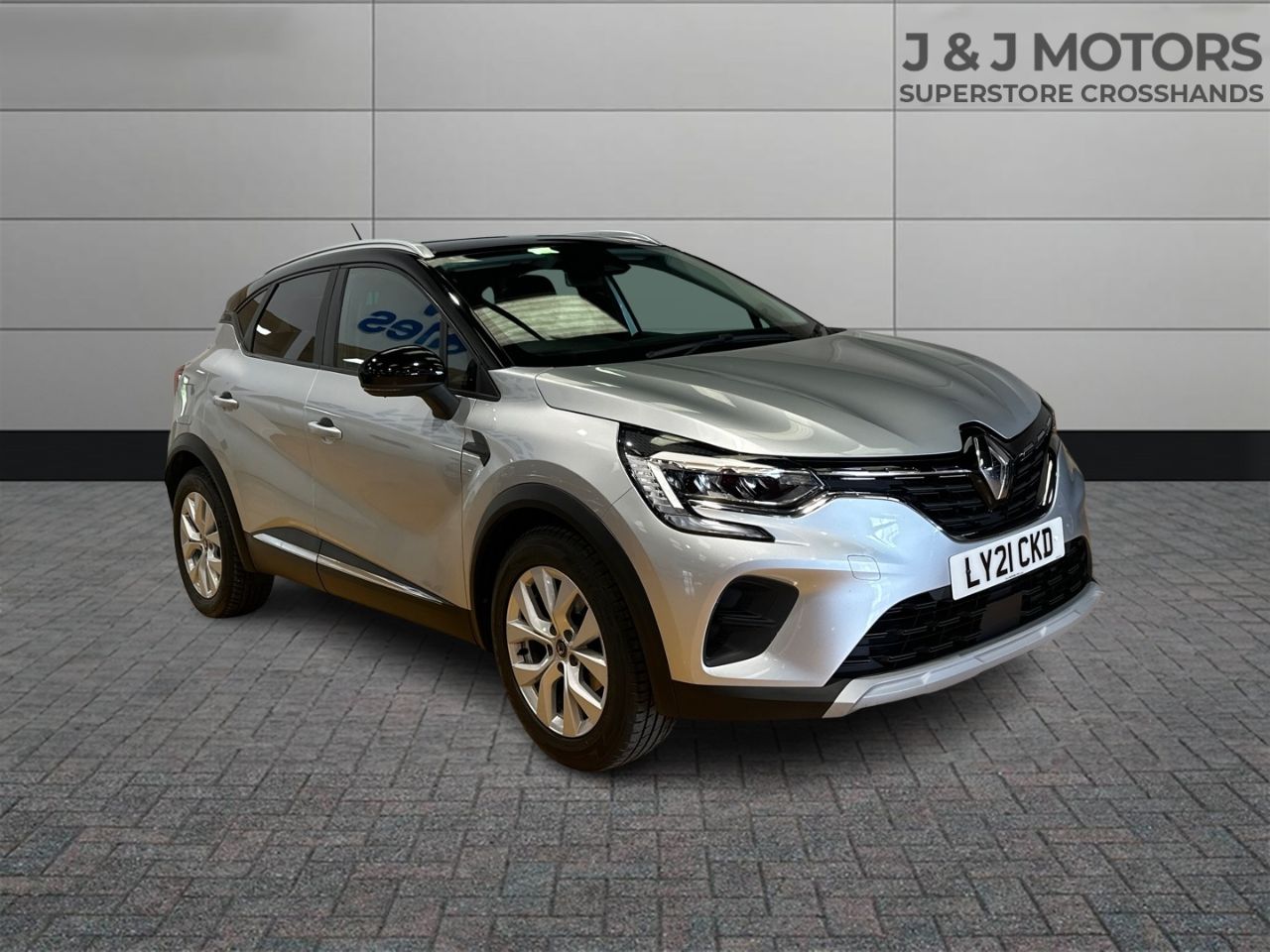 Main listing image - Renault Captur