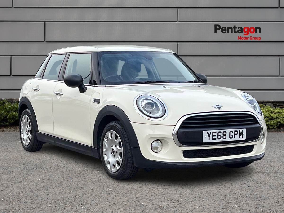 Main listing image - MINI Hatchback 5dr