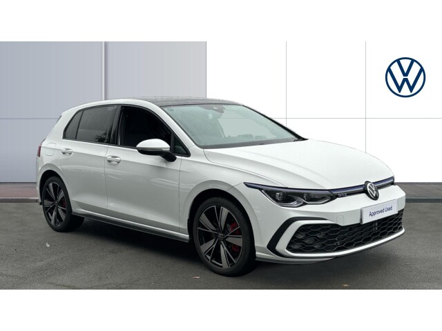 Main listing image - Volkswagen Golf GTE